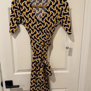 NEW Julie Dillon Women's Geometric Design Belted Wrap Dress